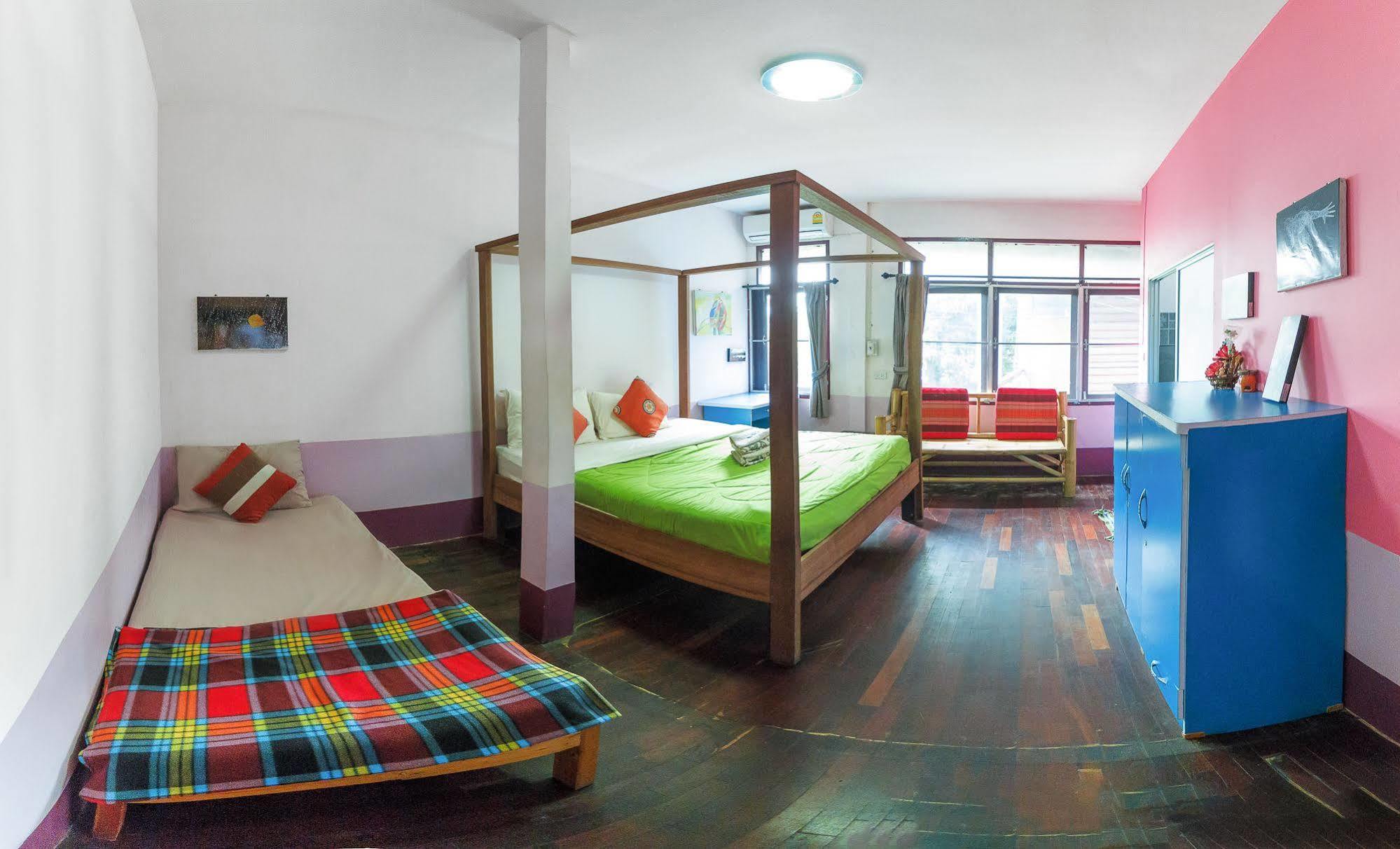 Kikie'S House Hostel Chiang Mai Buitenkant foto